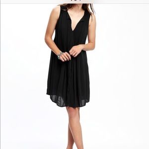 Old Navy Women's Sleeveless Pintuck Swing Dress